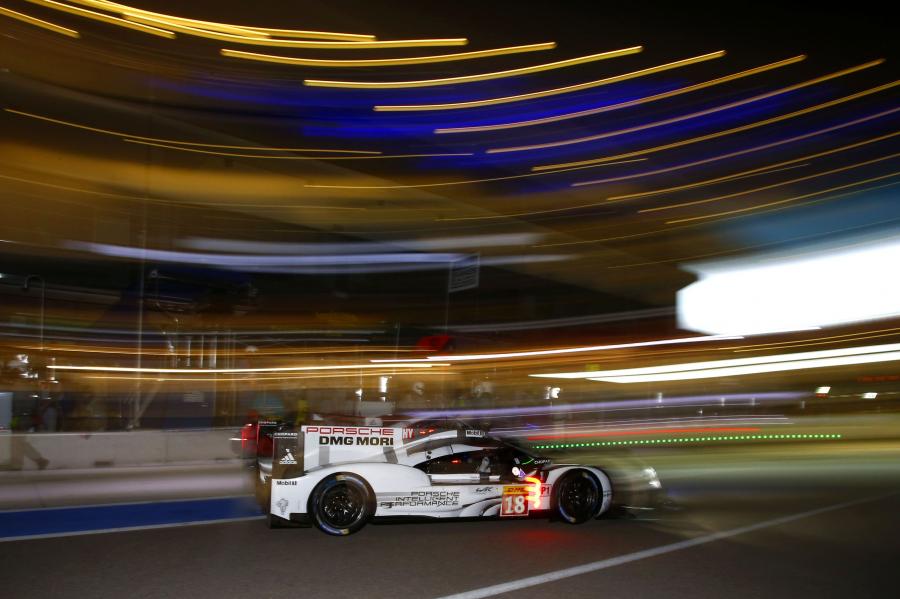  Porsche 919 Hybrid 2015 года  (фото 261 из 481)